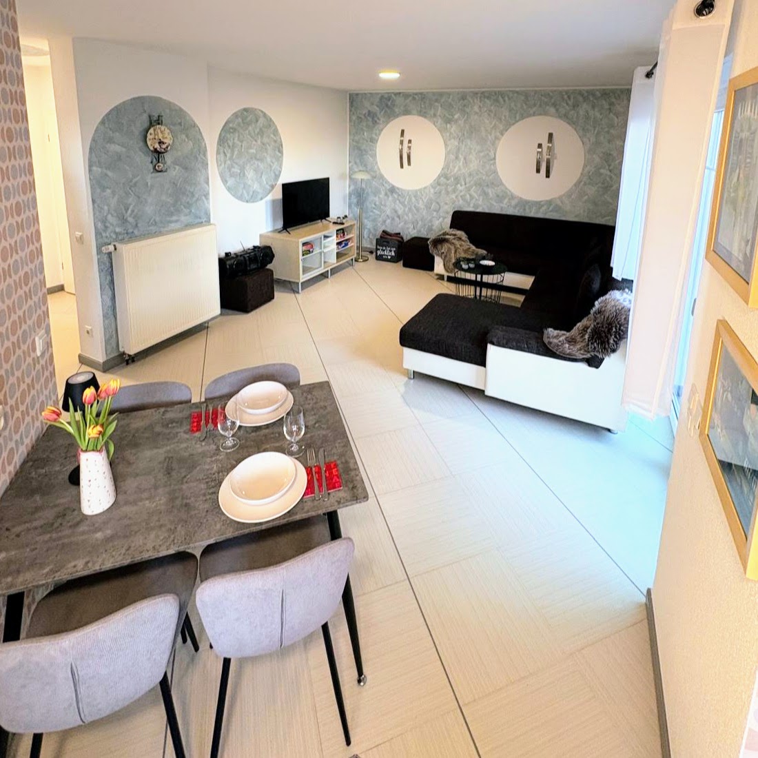 Wohn- und Essbereich